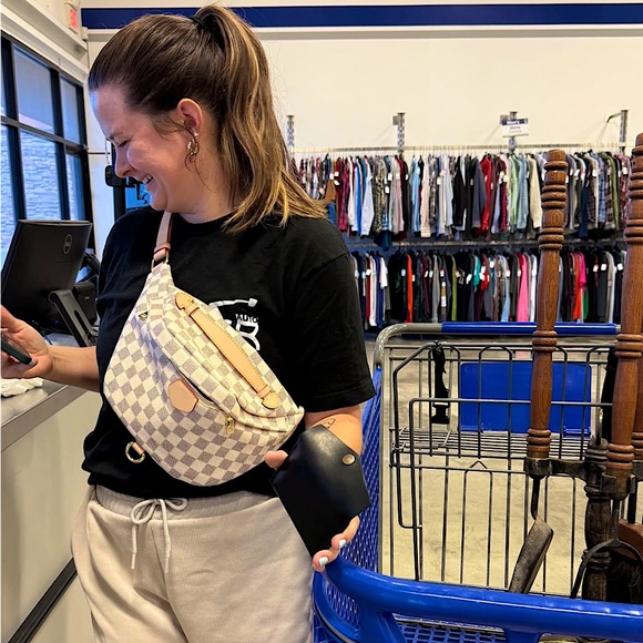 Meet your Posher, Kelsey - Picture 1 of 1